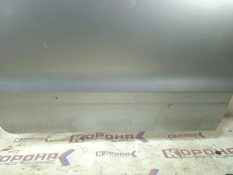 Дверь задняя правая сдвижная (не под накладки) Б/У Б/У Оригинал мелкие царапины