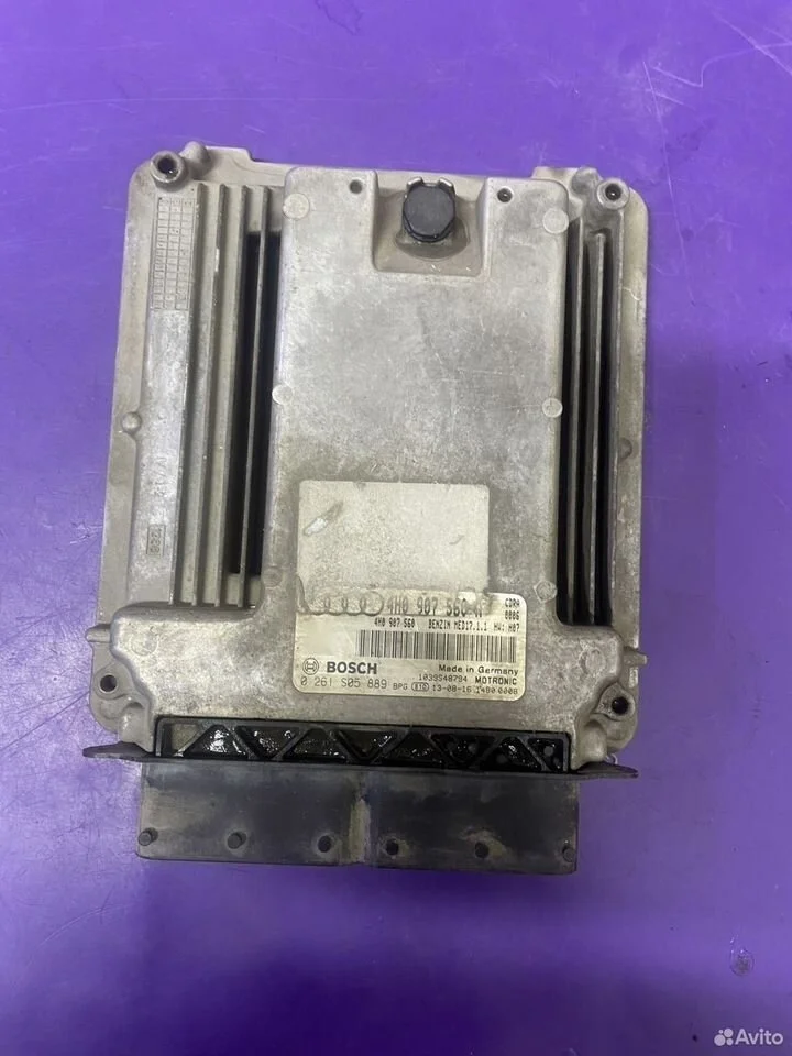 Блок управления двигателем audi a8 d4 2011г