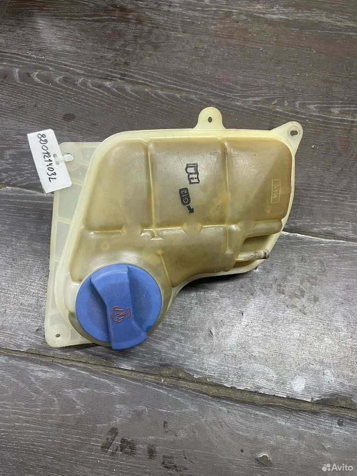 Расширительный бачок vag 8d0121403l