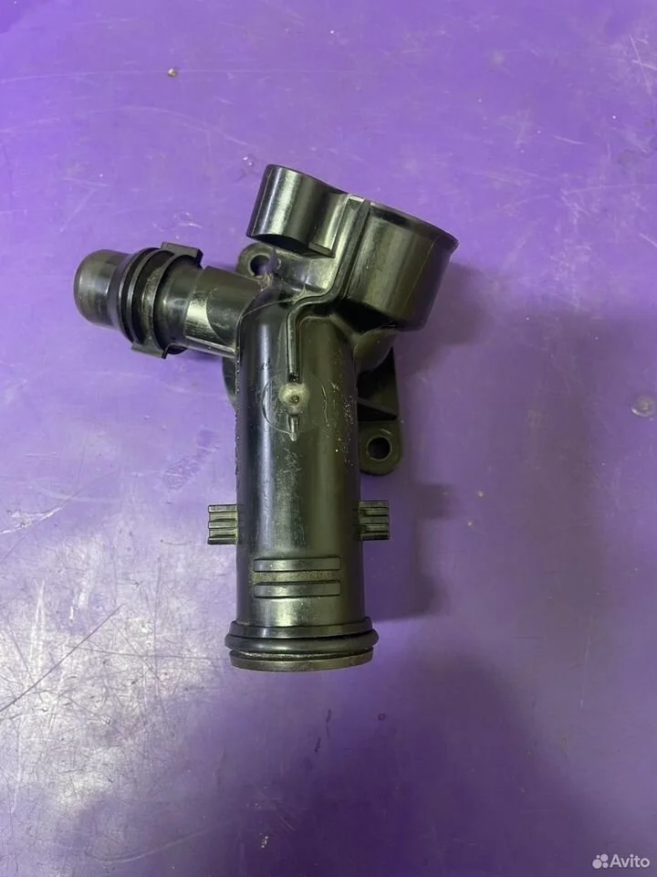 Фланец системы охлаждения audi a8 d4 4.2 cdr 2011