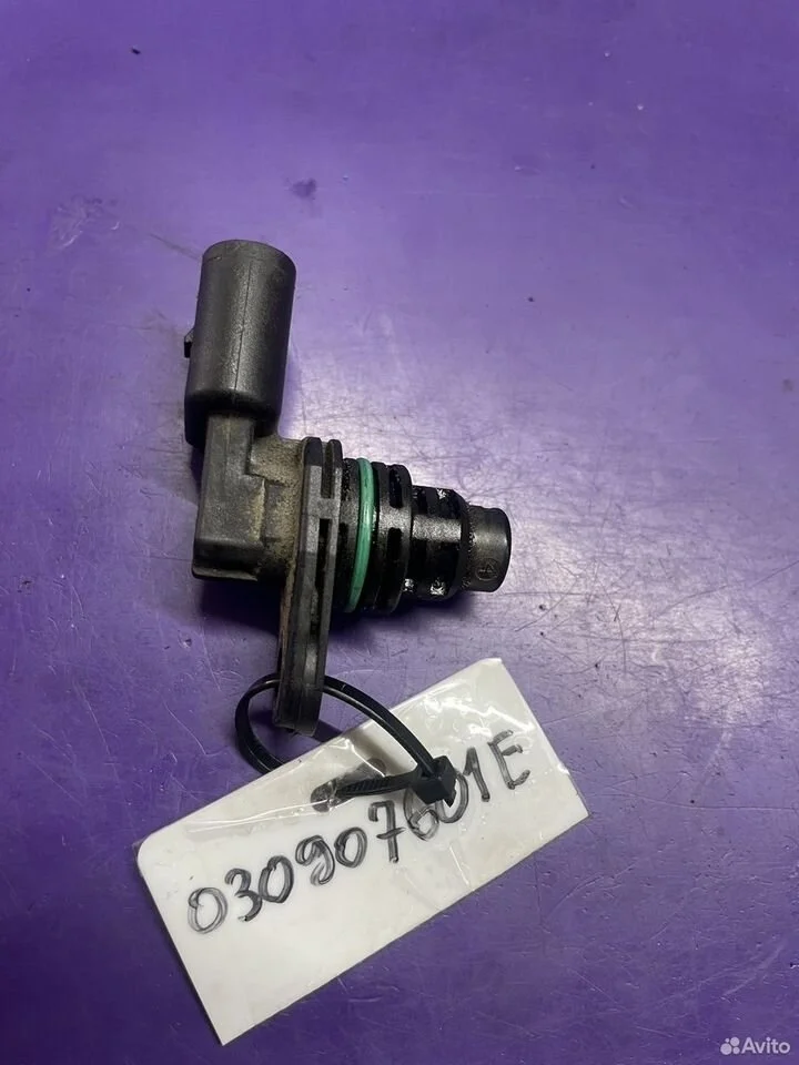 Датчик распредвала vag 030907601e