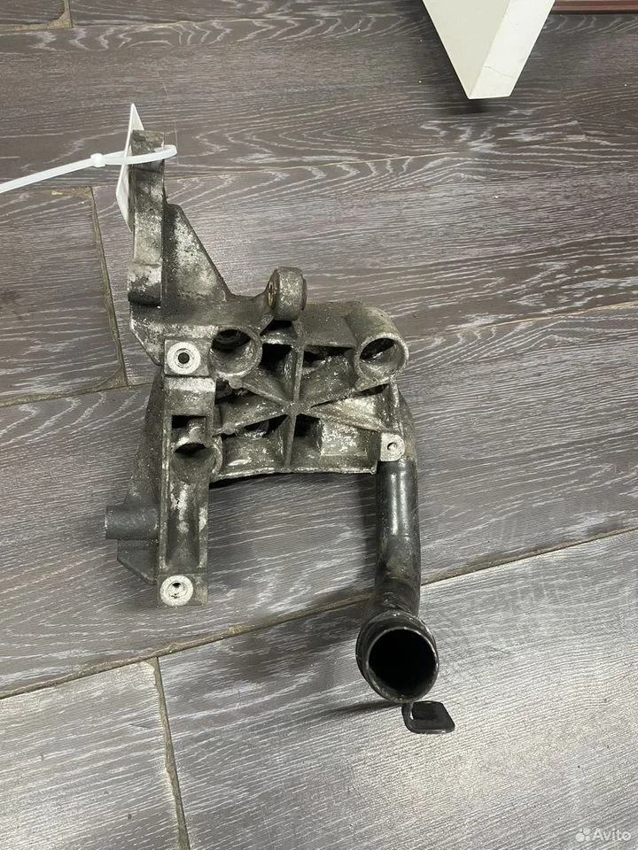 Кронштейн компрессора кондиционера vag 059145169ae