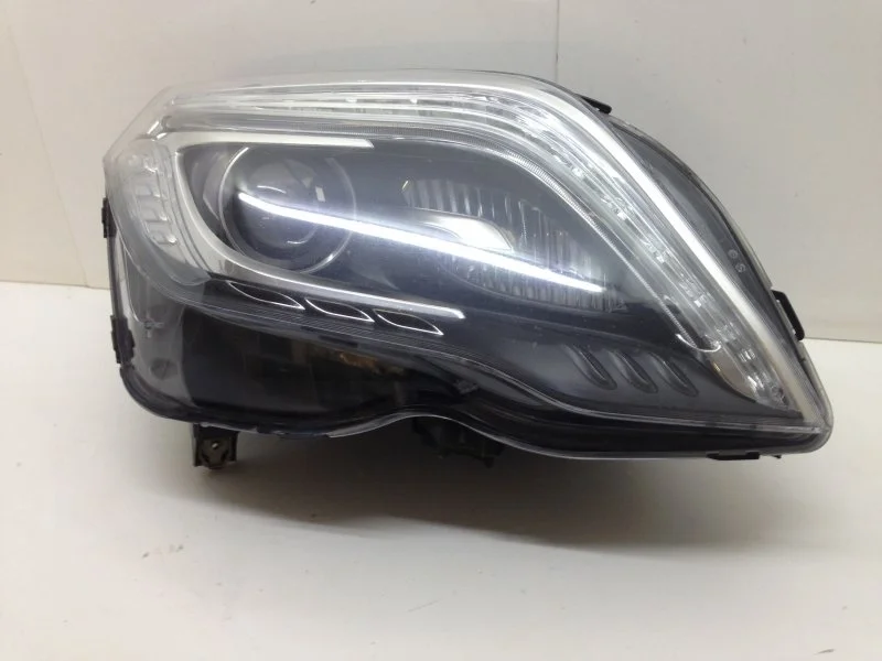 Фара Mercedes-Benz GLK-klasse 2012-2015 A2048201639 X204, передняя правая