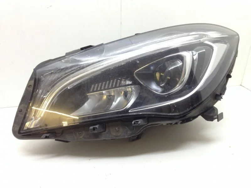 Фара Mercedes-Benz CLA-klasse 2013-2019 A1179067800 X117, передняя левая