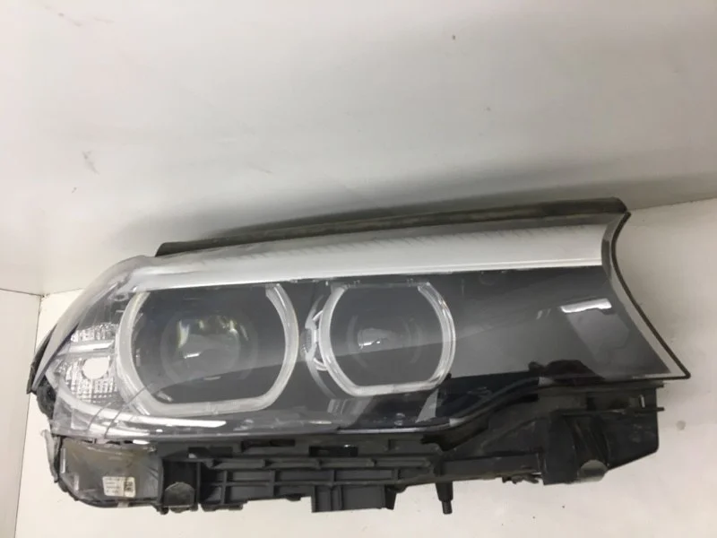 Фара BMW 5 series 2016-2020 63117214952 G30/G31, передняя правая