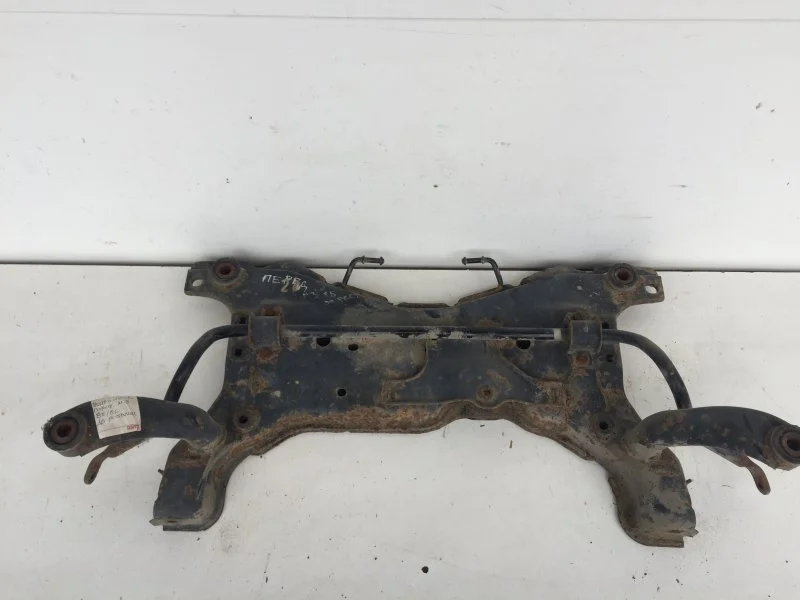 Балка подмоторная Mazda 3 2003-2009 BP4K34800K BK, передняя