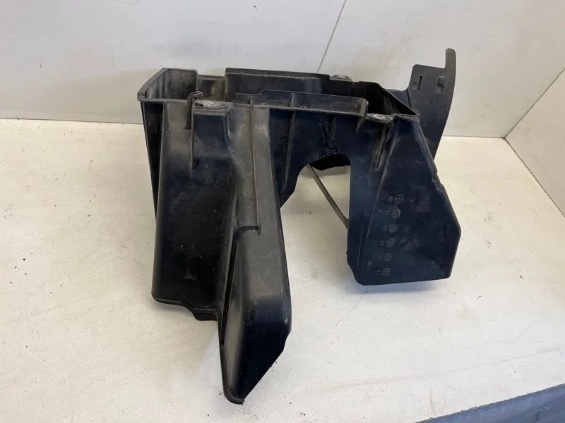 Дефлектор радиатора Lexus LX 2015-2020 3291760080 3, передний