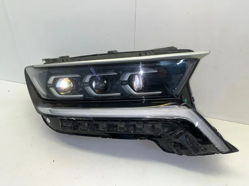 Фара светодиодная Kia Sorento 2020-2021 92102P2120 4, передняя правая