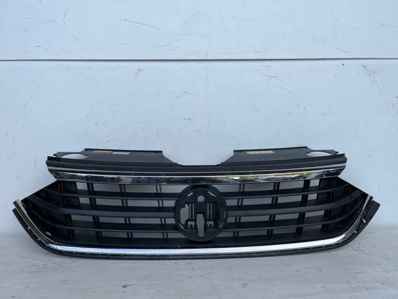 Решётка радиатора Volkswagen Polo 2020-2022 6N5853653 6, передняя