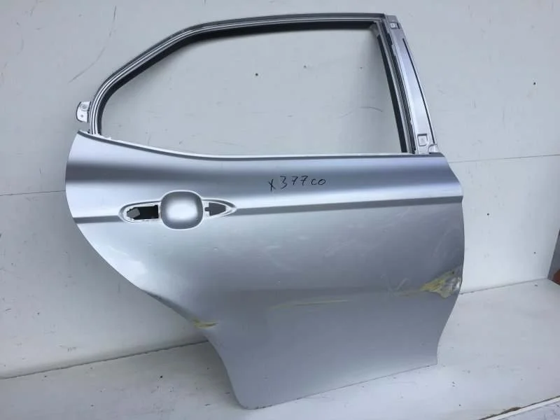 Дверь Toyota Camry 2017-2020 6700306320 XV70, задняя правая