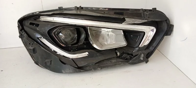 Фара Mercedes-Benz CLA-klasse 2019-2021 А1189062600 C118, передняя правая