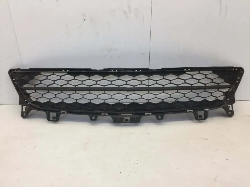 Решётка радиатора Mazda 6 2007 - 2012 GDK4501T1 GH, передняя