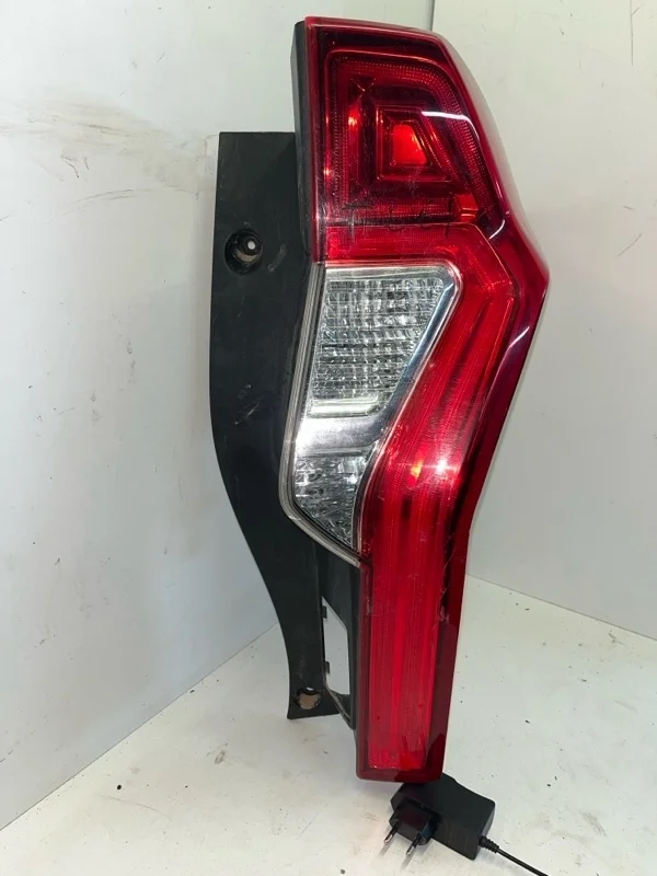 Фонарь Mitsubishi Pajero Sport 2018-2021 8330B002 3, задний правый