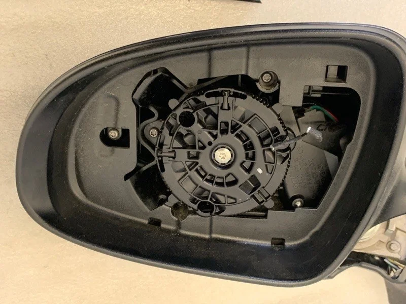 Моторчик зеркального элемента бокового зеркала Kia Sportage 2018-2021 87610F1AC0 4, левый