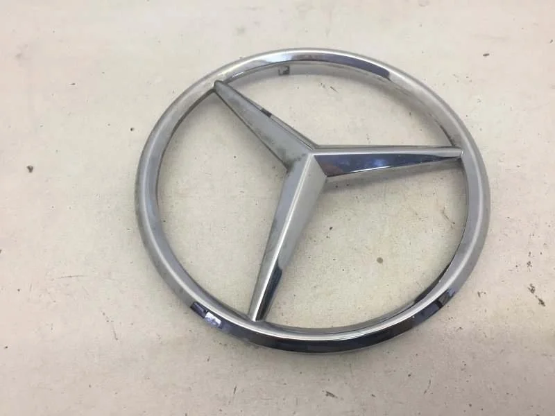 Эмблема Mercedes-Benz Sprinter 2013- A9018170816 W909, передняя
