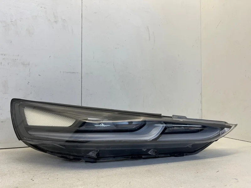 Ходовой огонь Hyundai Santa Fe 2018-2021 92208S1000 4, передний правый