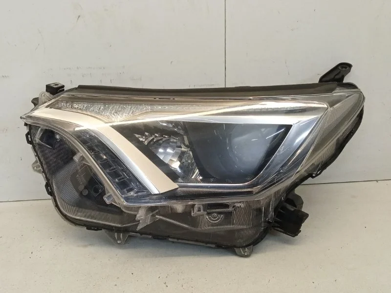 Фара Toyota Rav4 2015-2019 8118542680 CA40, передняя левая