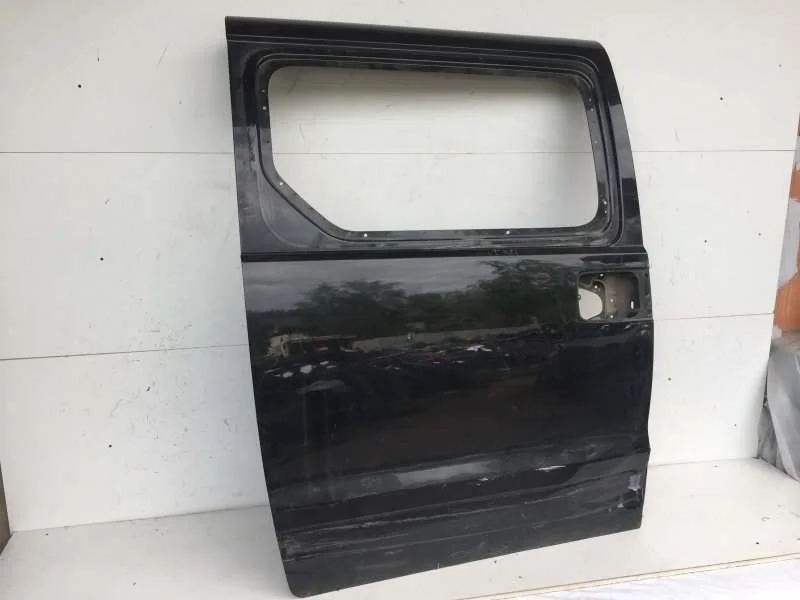 Дверь Hyundai Starex 2007-2021 770044H070 H1, задняя правая