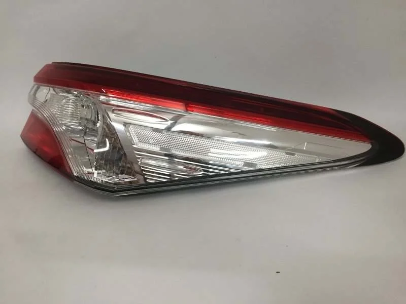 Фонарь внешний Toyota Camry 2017-2021 8155033690 XV70, задний правый