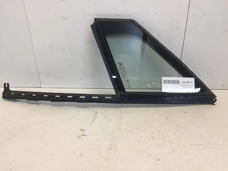 Стекло двери Citroen C4 2010-2016 14657977 2, переднее левое