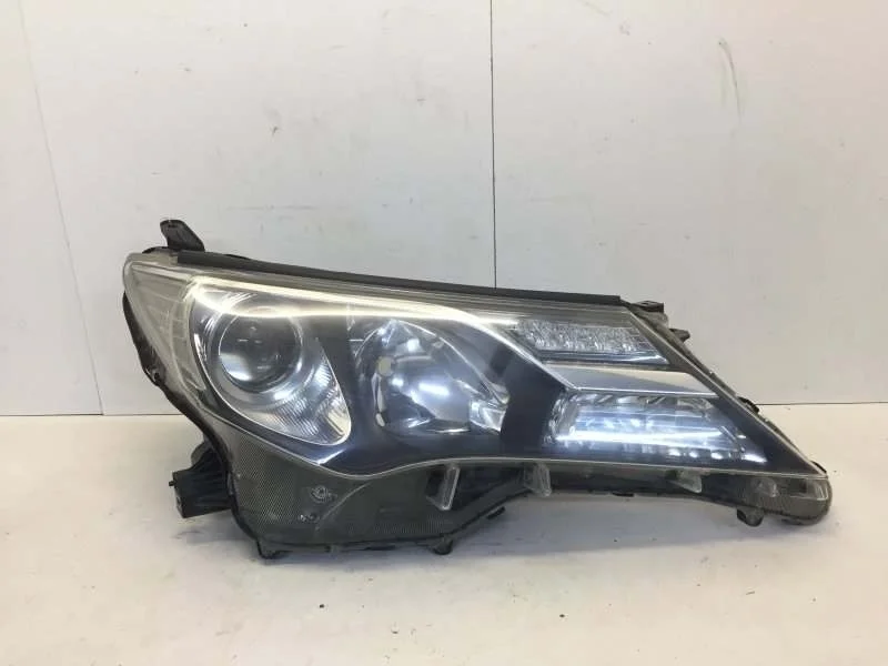 Фара Toyota Rav4 2015-2019 8114542572 CA40, передняя правая