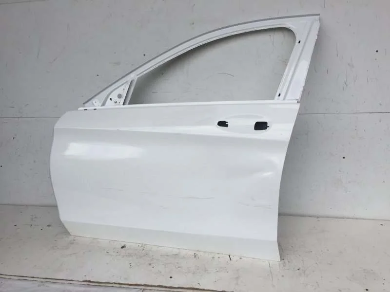 Дверь Mercedes-Benz C-klasse 2014-2021 A2057200105 W205, передняя левая