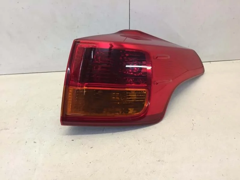 Фонарь Toyota Rav4 2013-2015 8155142170 CA40, задний правый