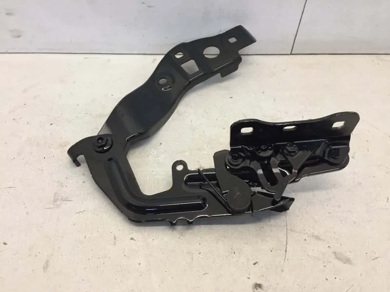 Петля капота Mercedes-Benz A-klasse 2018-2022 A1778801200 W177, передняя левая