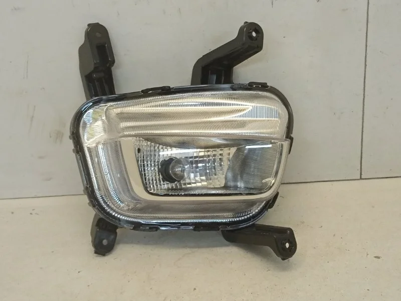 Фара противотуманная Kia Rio 2011-2017 922084Y000 3, передняя правая