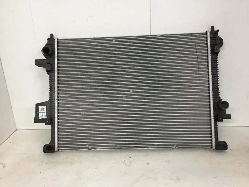 Радиатор двигателя Omoda C5 2021-2023 302000021AA 1, передний