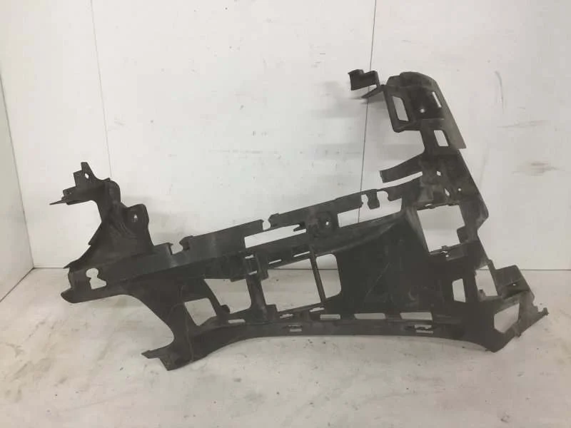 Кронштейн бампера Mercedes-Benz E-klasse 2016-2021 A2138852400 W213, передний правый