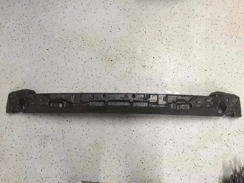 Абсорбер бампера Toyota Camry 2017-2023 5261106580 XV70, передний