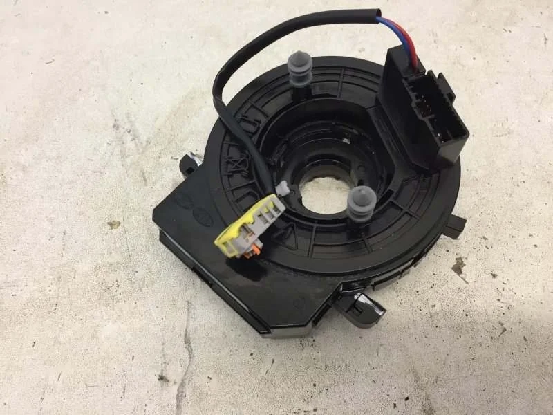 Шлейф подрулевой Kia Rio x-line 2017-2023 93490H8310 4, передний