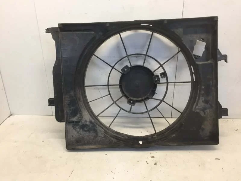 Кожух вентиляторов охлаждения Kia Rio 2015-2023 25380H8000 4, передний