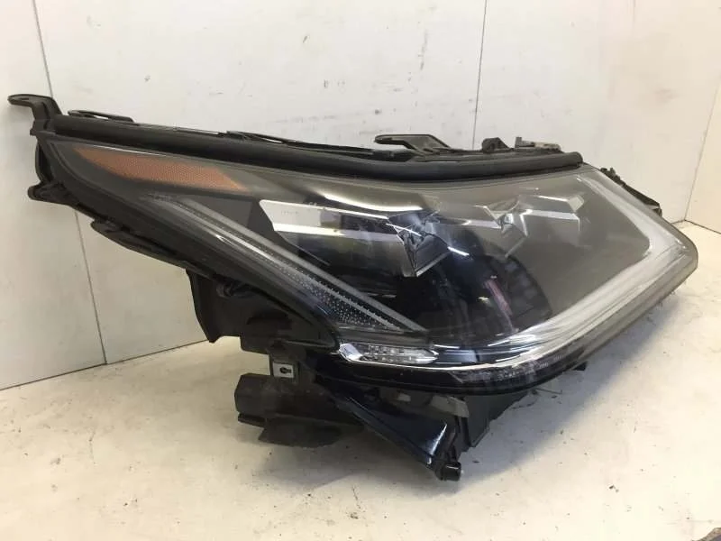 Фара Lexus LX 2015-2023 8114560L10 3, передняя правая