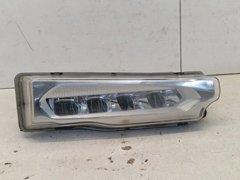 Фара противотуманная BMW X3 2017-2020 63177412528 G01, передняя правая