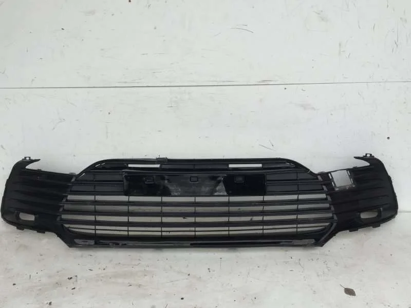 Решётка радиатора Toyota Camry 2021-2023 5310206570 XV70, передняя