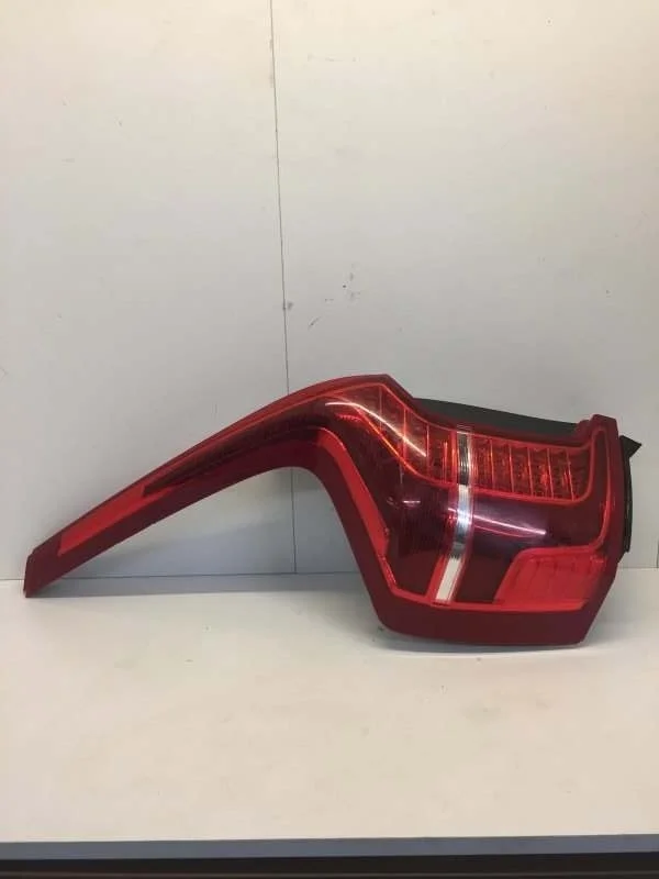 Фонарь Volvo XC90 2014-2023 31655915 2, задний левый