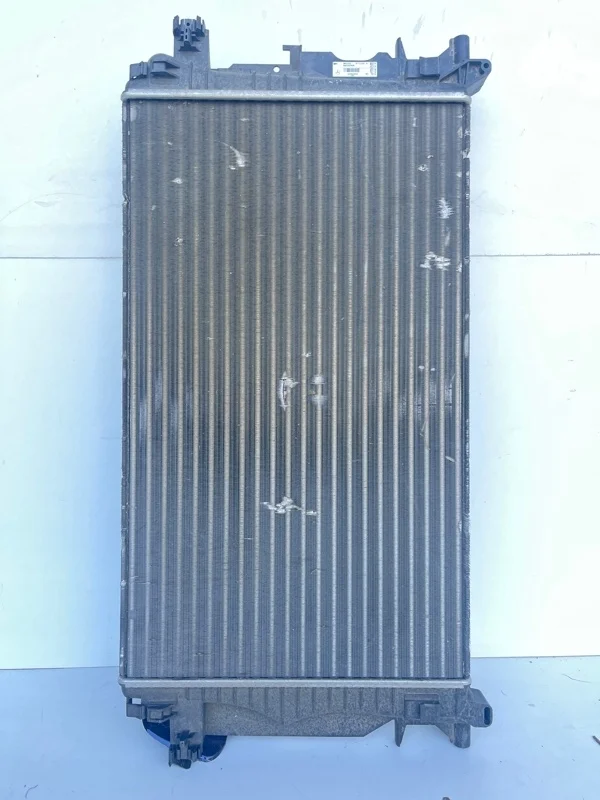 Радиатор двигателя Mercedes-Benz Sprinter 2006-2019 A9065000002 W906-909, передний