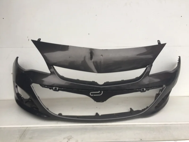 Бампер Opel Astra 2009-2015 13368660 4, передний