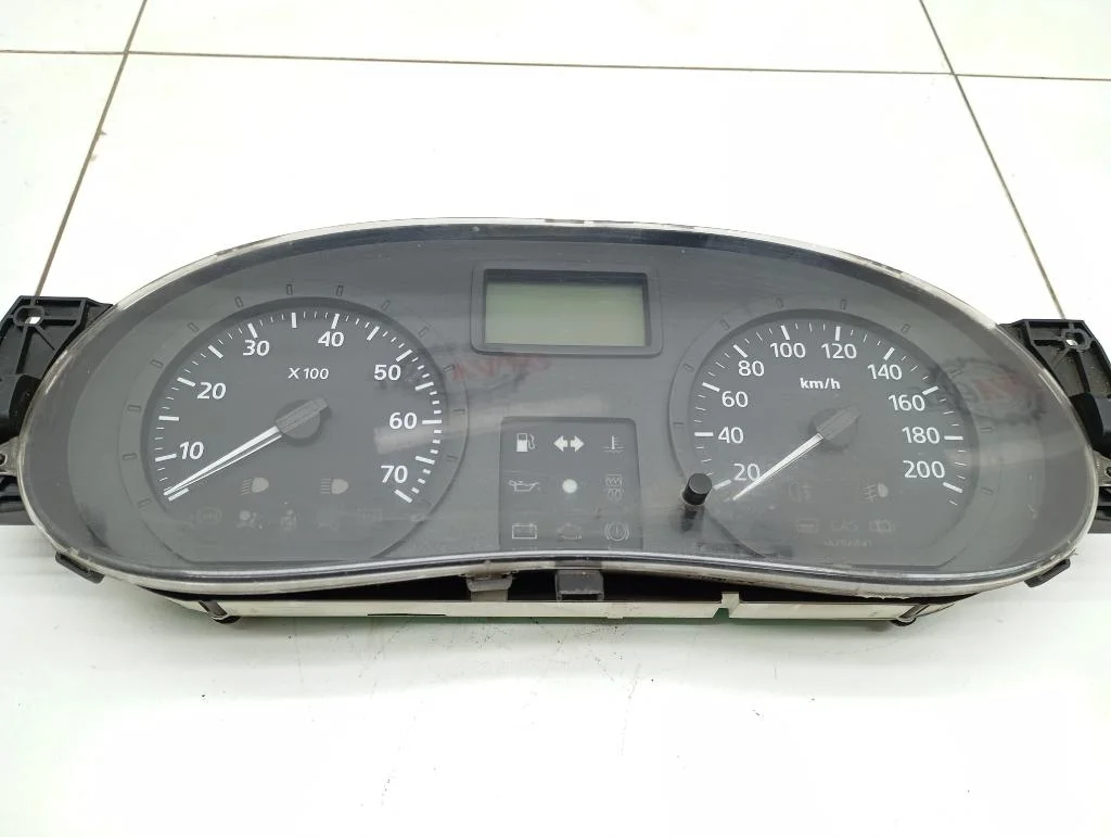 Панель приборов Renault Logan 1 2007 L90