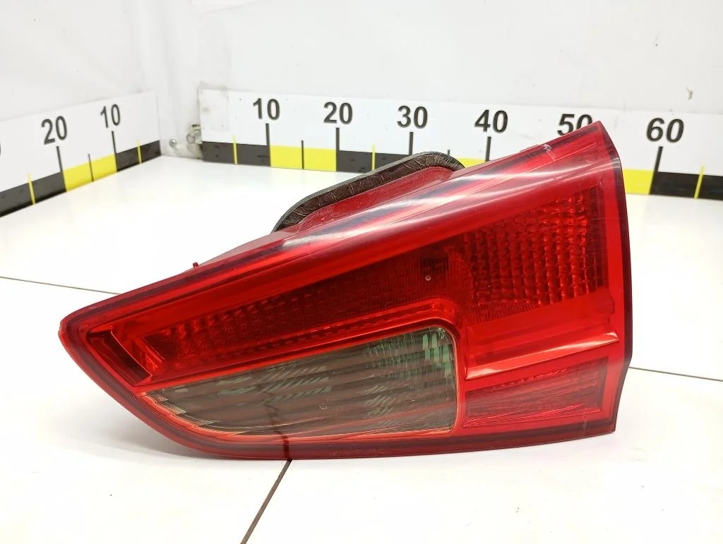 Фонарь задний внутренний правый Kia Ceed 2 2015 JD