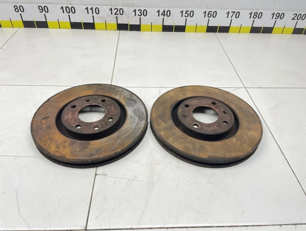 Диск тормозной передний вентилируемый Peugeot 308 2010 T7