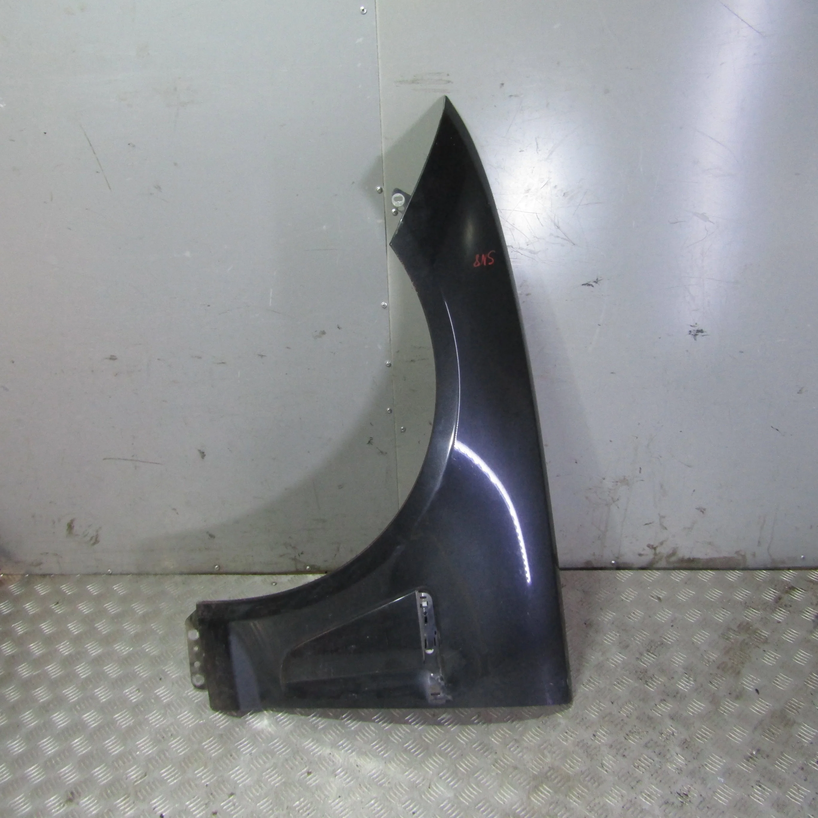 Крыло переднее левое JAGUAR XF I рестайлинг (2011