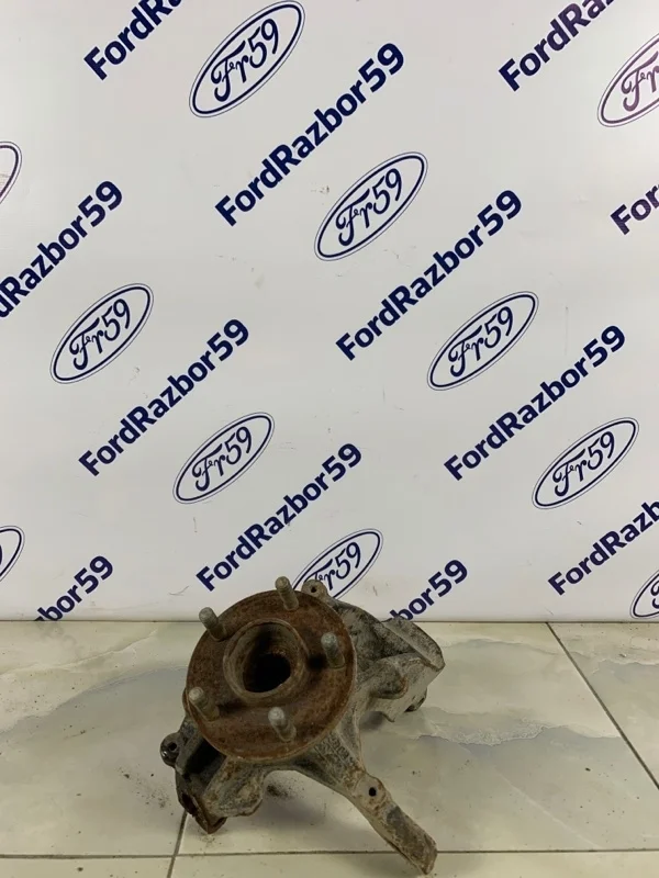 Кулак поворотный Ford Focus 3 2011-2019 1702855 CB8, передний левый