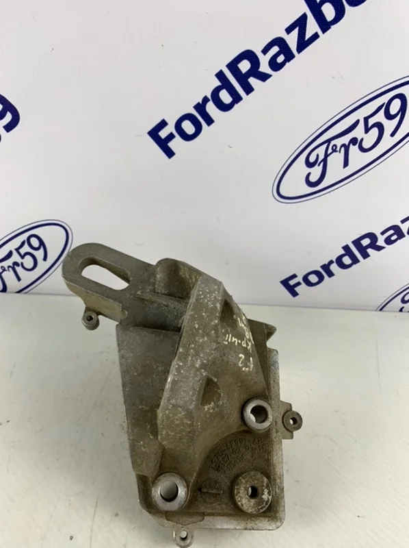 Кронштейн подушки двигателя Ford Focus 2 2005-2011 1458380 CB4 1.4-1.6