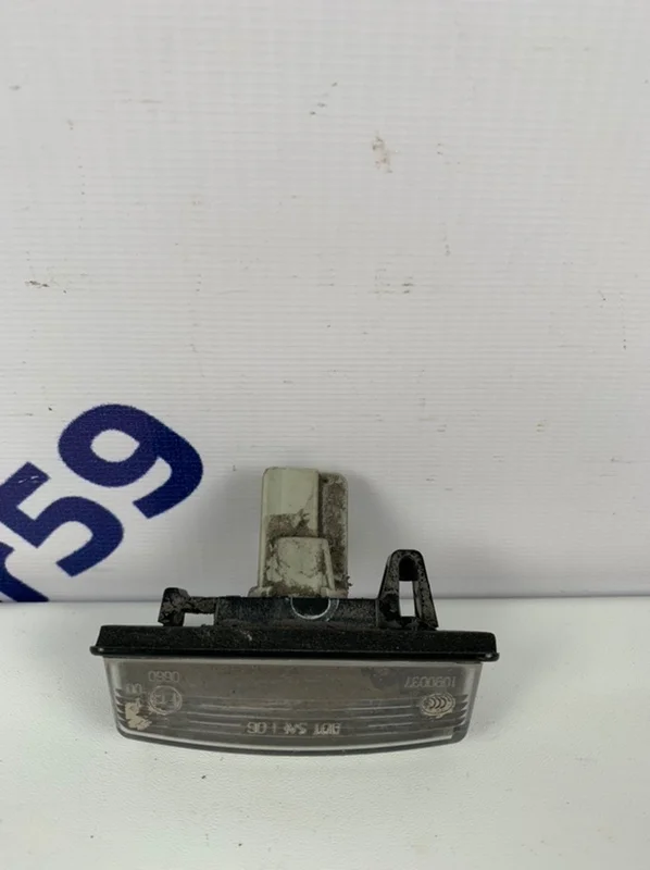 Плафон подсветки номера Nissan Almera 2014 265109Y00A G15 1.6 (K4M)