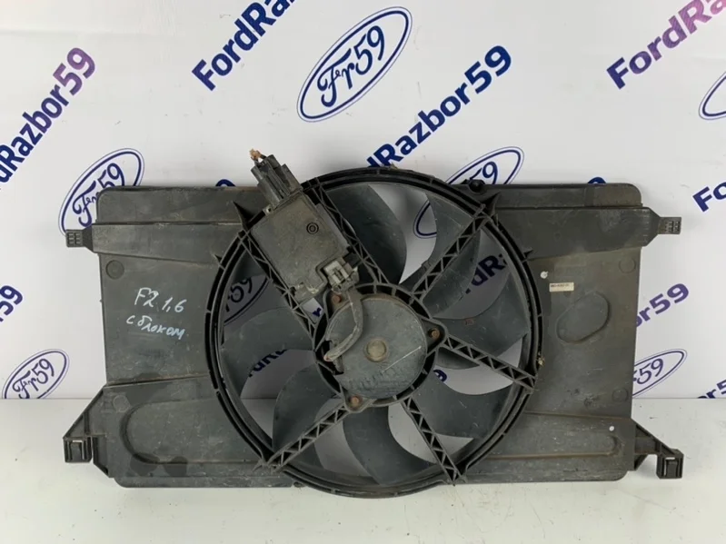 Диффузор с вентилятором Ford Focus 2 2005-2011 1530549 CB4 1.4-1.6