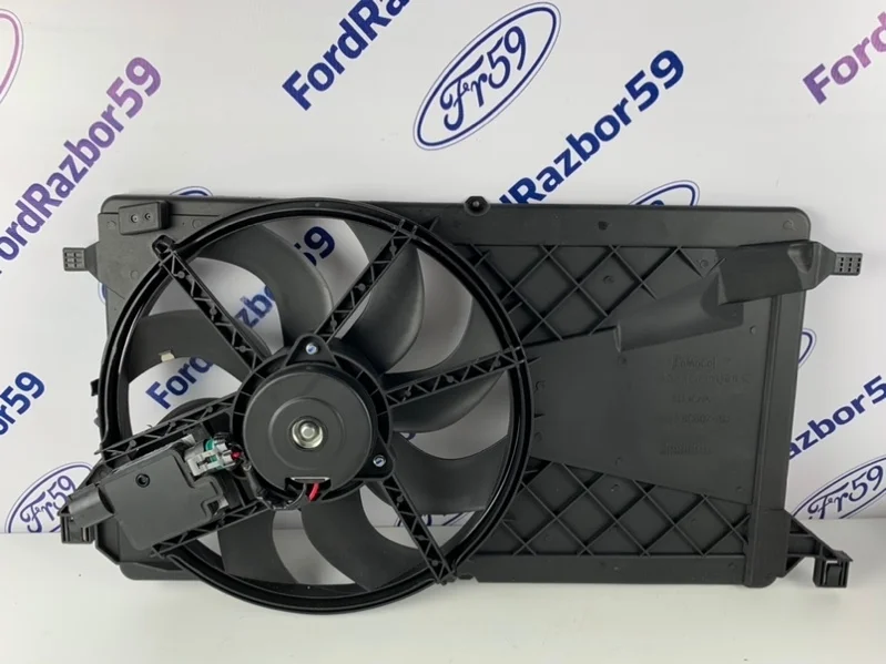 Диффузор с вентилятором Ford Focus 2 2005-2011 1530549 CB4 1.6