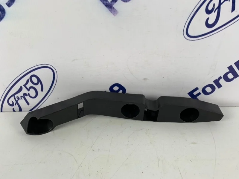Кронштейн бампера Ford Focus 2 2005-2008 1337336 CB4, передний левый